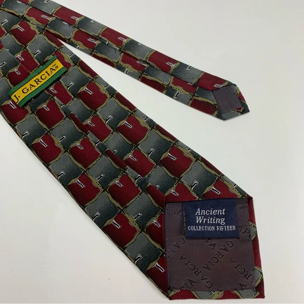 J.‎ Garcia Tie Men's 100% Silk Red Gray Made in Korea 3.75